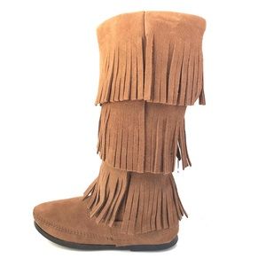 Minnetonka 3 Layer Fringe Boot Brown Woman’s 6